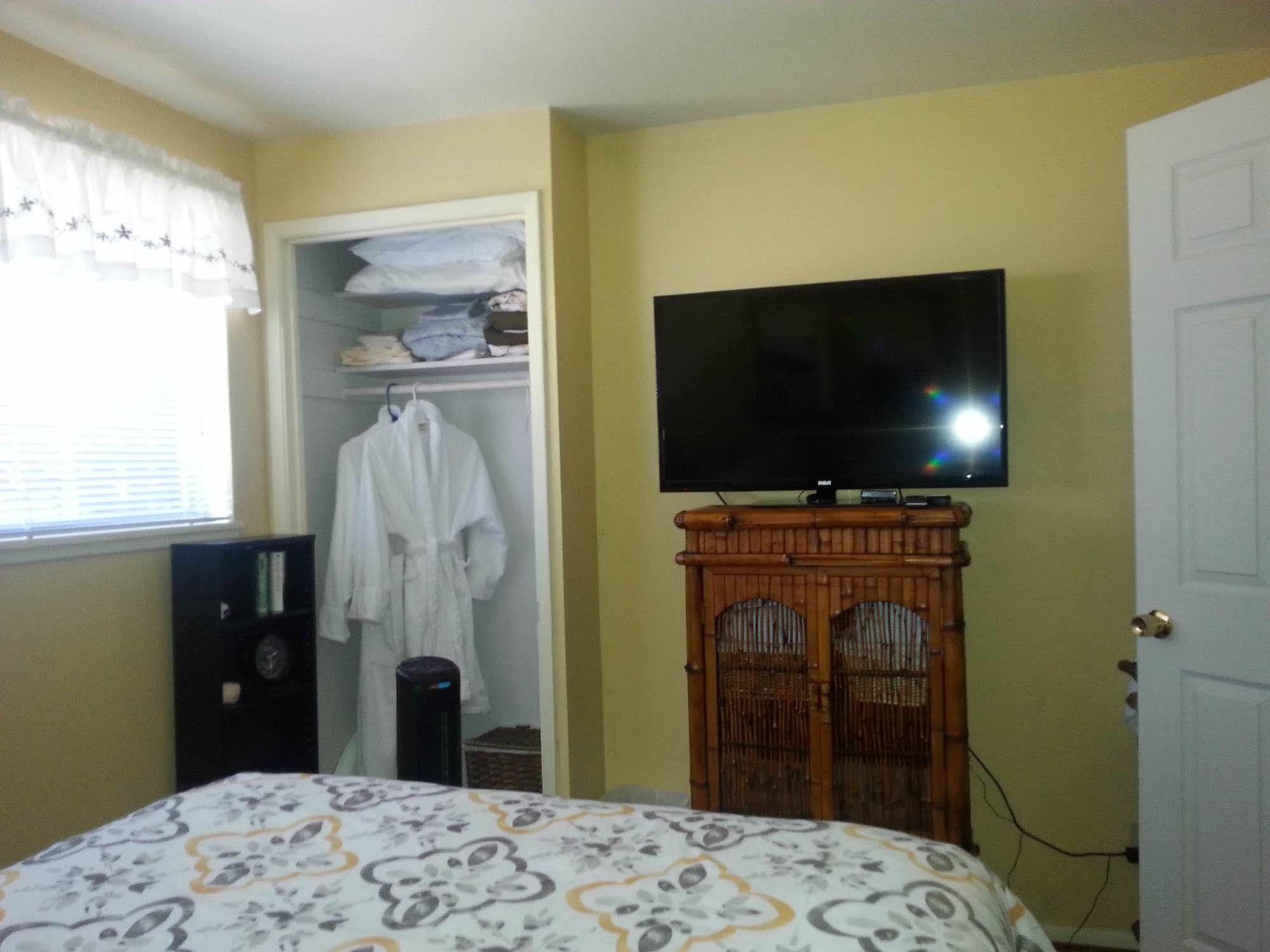 Secret Garden Bed And Breakfast ทาโคมา ภายนอก รูปภาพ